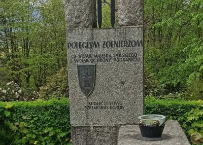 Pomnik upamiętniający poległych żołnierzy - Szklarska Poręba