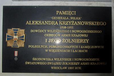 Tablica upamiętniający gen. Aleksandra Krzyżanowskiego ps. „Wilk” i jego żołnierzy - Wrocław