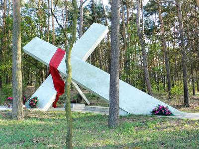 Pomnik upamiętniający porwanie ks. Jerzego Popiełuszki - Górsk