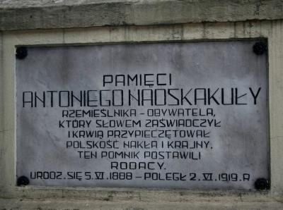 Tablica upamiętniająca Antoniego Nadskakułę - Nakło nad Notecią