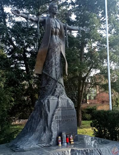 Pomnik bł. ks. Jerzego Popiełuszki - Toruń