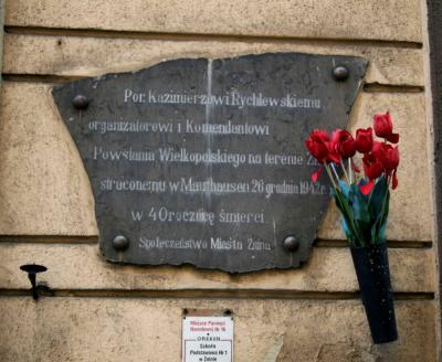 Tablica poświęcona por. Kazimierzowi Rychlewskiemu - Żnin