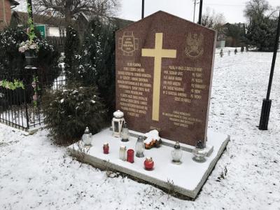 Pomnik upamiętniający starcie z Sowietami w dniu 9.VI.1945r. - Polanówka