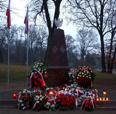 Pomnik poświęcony żołnierzom wyklętym placówki 44 Sobieszyn AK i WiN - Sobieszyn