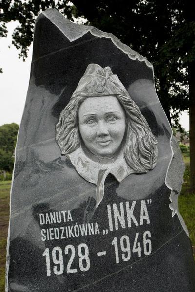 Pomnik Danuty Siedzikówny - Krzeszyce