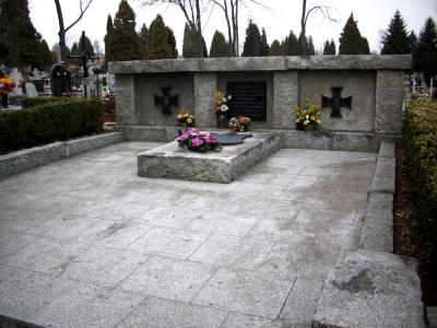 Mogiła zbiorowa żołnierzy Wojska Polskiego i ofiar cywilnych - Chrzanów