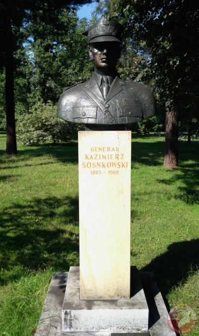 Pomnik Kazimierza Sosnkowskiego - Kraków