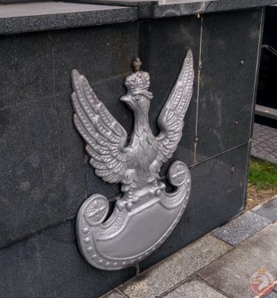 Mogiła zbiorowa i pomnik żołnierzy polskich poległych we wrześniu 1939 roku - Nowy Sącz