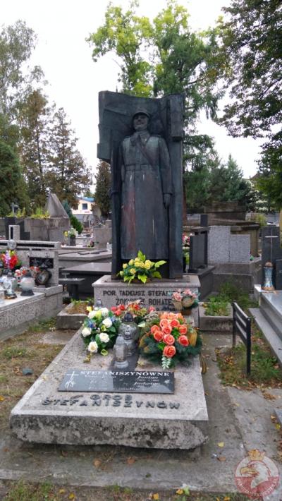 Symboliczny grób Tadeusza Stefaniszyna - Nowy Sącz