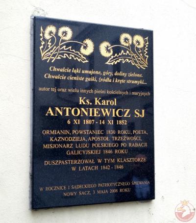 Tablica upamiętniająca ks. Karola Antoniewicza SJ - Nowy Sącz