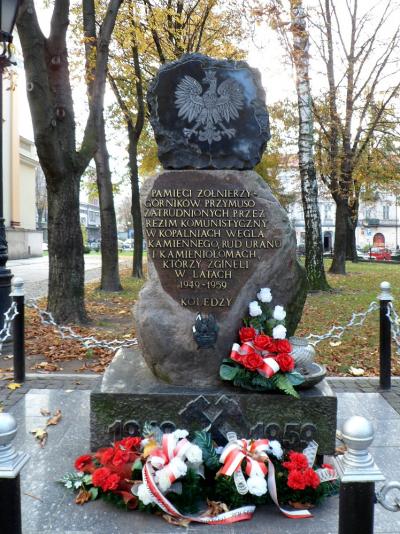 Pomnik Represjonowanych Politycznie Żołnierzy-Górników - Radom