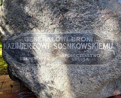 Pomnik generała Kazimierza Sosnkowskiego