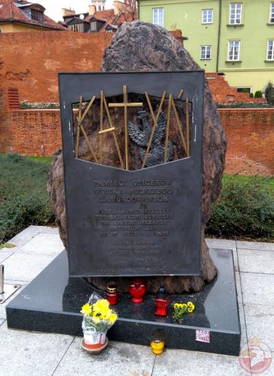 Pomnik ofiar Katynia - Warszawa