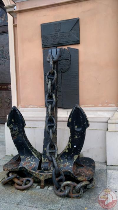 Pomnik upamiętniający marynarzy poległych w obronie biało-czerwonej bandery - Warszawa