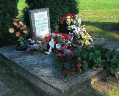 Mogiła zbiorowa upamiętniająca Powstańców Śląskich - Bierawa