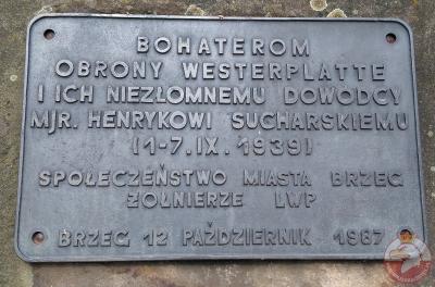 Pomnik upamiętniający Obrońców Westerplatte - Brzeg