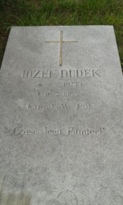 Mogiła kaprala Wojska Polskiego Józefa Dudki - Głuchołazy