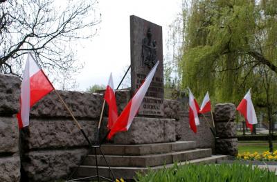 Pomnik upamiętniający weteranów walk o niepodległość Rzeczypospolitej Polskiej - Głuchołazy