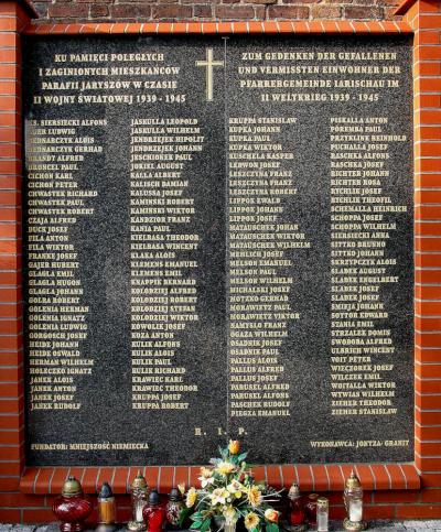 Tablica upamiętniająca poległych i zaginionych mieszkańców Parafii Jaryszów - Jaryszów