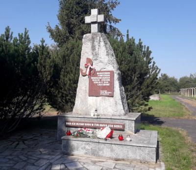Pomnik Powstańców Warszawskich jeńców Stalagu 344 - Łambinowice