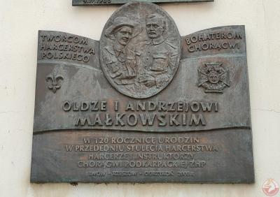 Tablica poświęcona Oldze i Andrzejowi Małkowskim - Rzeszów