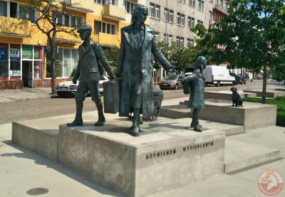 Pomnik wysiedlonych Gdynian - Gdynia