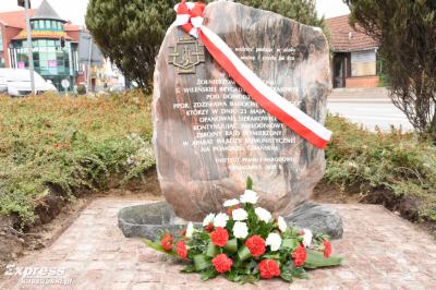 Obelisk upamiętniający przejazd żołnierzy „Żelaznego” - Sierakowice