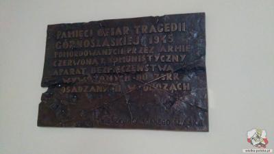 Tablicę upamiętniającą ofiary Tragedii Górnośląskiej - Katowice