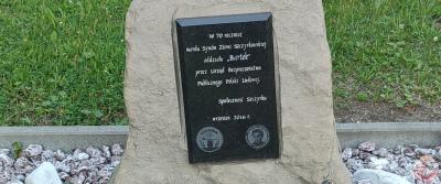 Tablica upamiętniająca oddział „Bartka” zamordowanych przez UB - Szczyrk