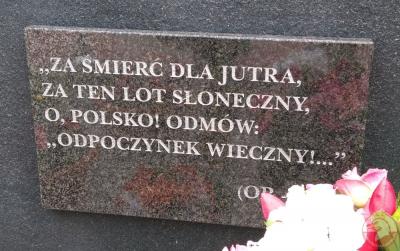 Pomnik upamiętniający ofiary katastrofy pod Smoleńskiem - Tychy