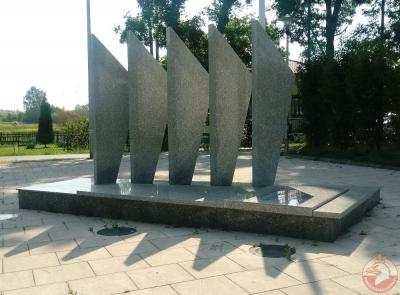 Pomnik powstańców śląskich i pomordowanych przez niemieckiego okupanta - Urbanowice