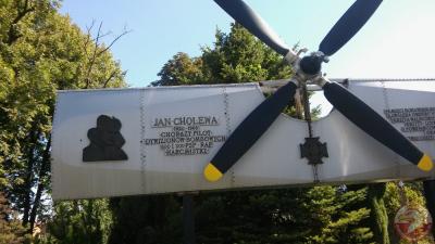 Pomnik pilota Jana Cholewy