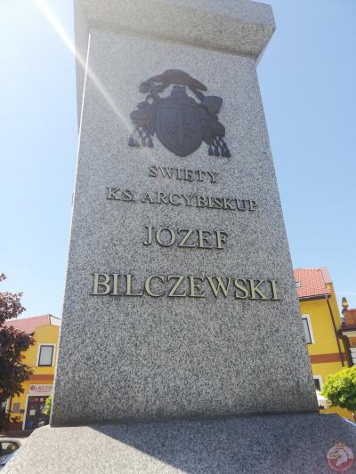 Pomnik św. Arcybiskupa Józefa Bilczewskiego