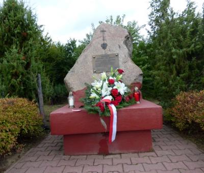 Pomnik Marianny Cel ps. „Tereska” - Cis