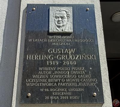 Tablica upamiętniająca Gustawa Herlinga-Grudzińskiego - Kielce
