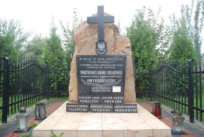 Pomnik partyzantów AK - Leszczyny