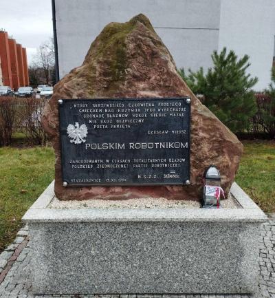 Pomnik upamiętniający zamordowanych polskich robotników - Starachowice