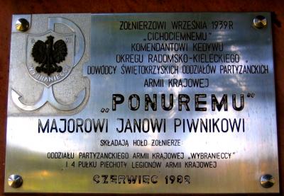 Tablica upamiętniająca mjr Jana Piwnika ps. „Ponury” - Wąchock