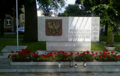 Pomnik upamiętniający poległych za Wolność i Ojczyznę - Grodzisk Wielkopolski