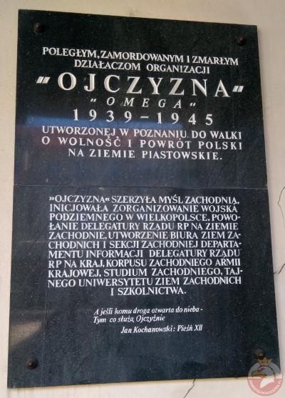 Tablica upamiętniająca działaczy organizacji „Ojczyzna” i „Omega” - Poznań