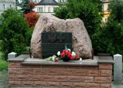 Pomnik upamiętniający miejsce wymarszu do walki kompanii powstańczej - Śmigiel