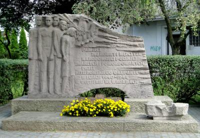 Pomnik upamiętniający pomordowanych we wronieckim więzieniu - Wronki